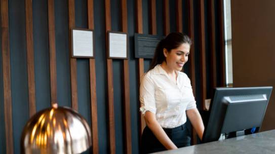 5 Great Qualities You Must Have to Sustain in Hotel Management Industry